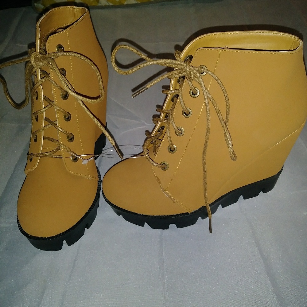 Wedge heels
